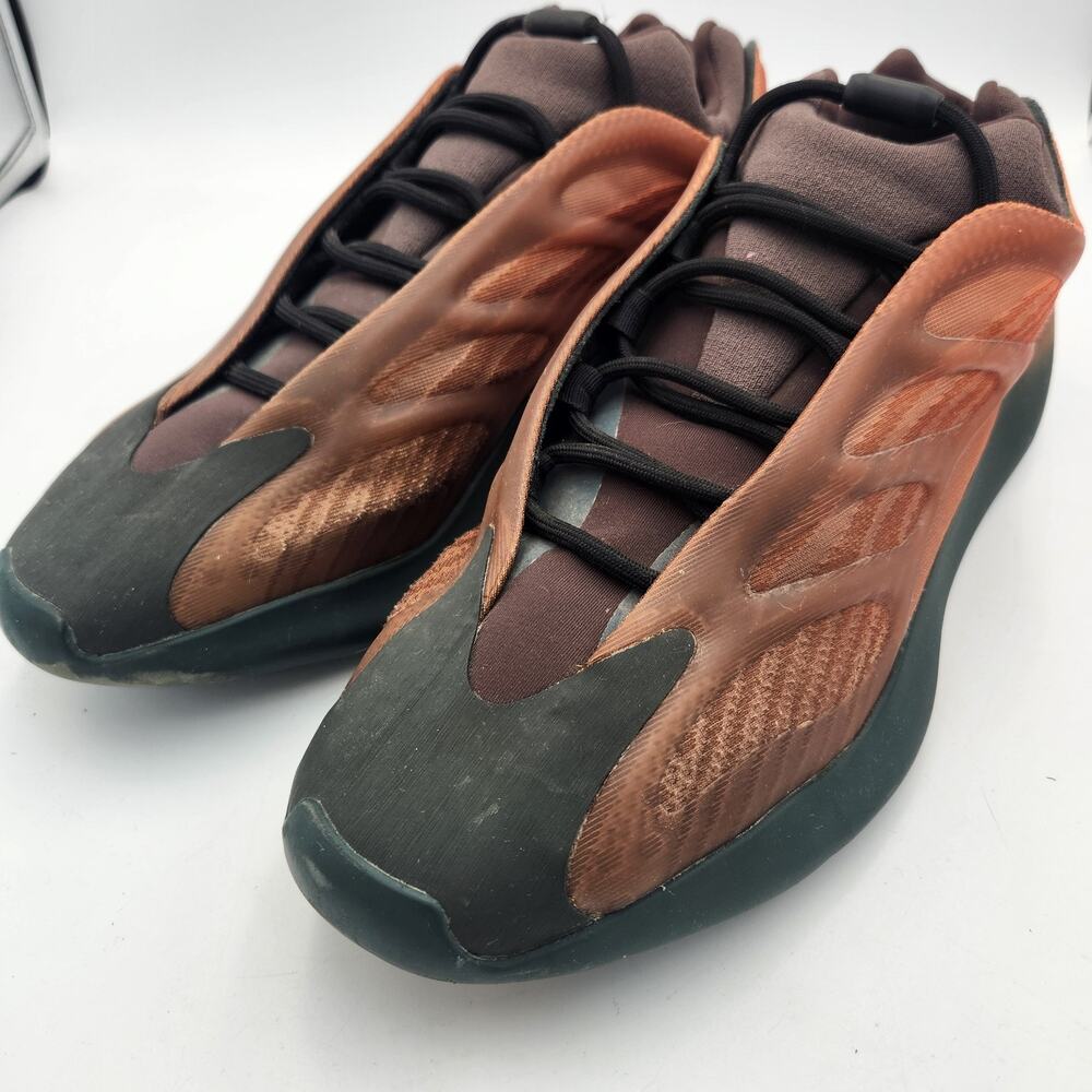 Adidas Yeezy 700 V3 Copper Fade GY4109 Men’s Size 14 No Box